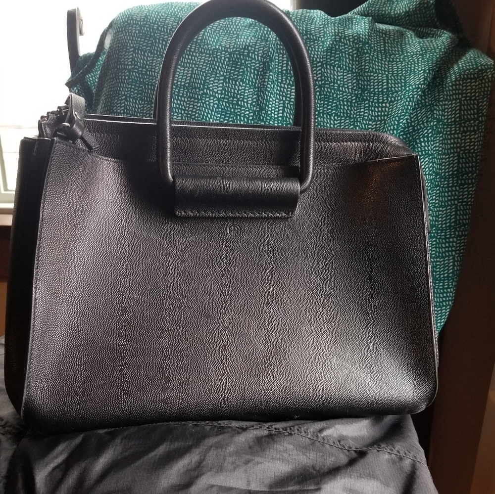 THE ROW Leather Classic Handle Tote - Picture 13 of 13
